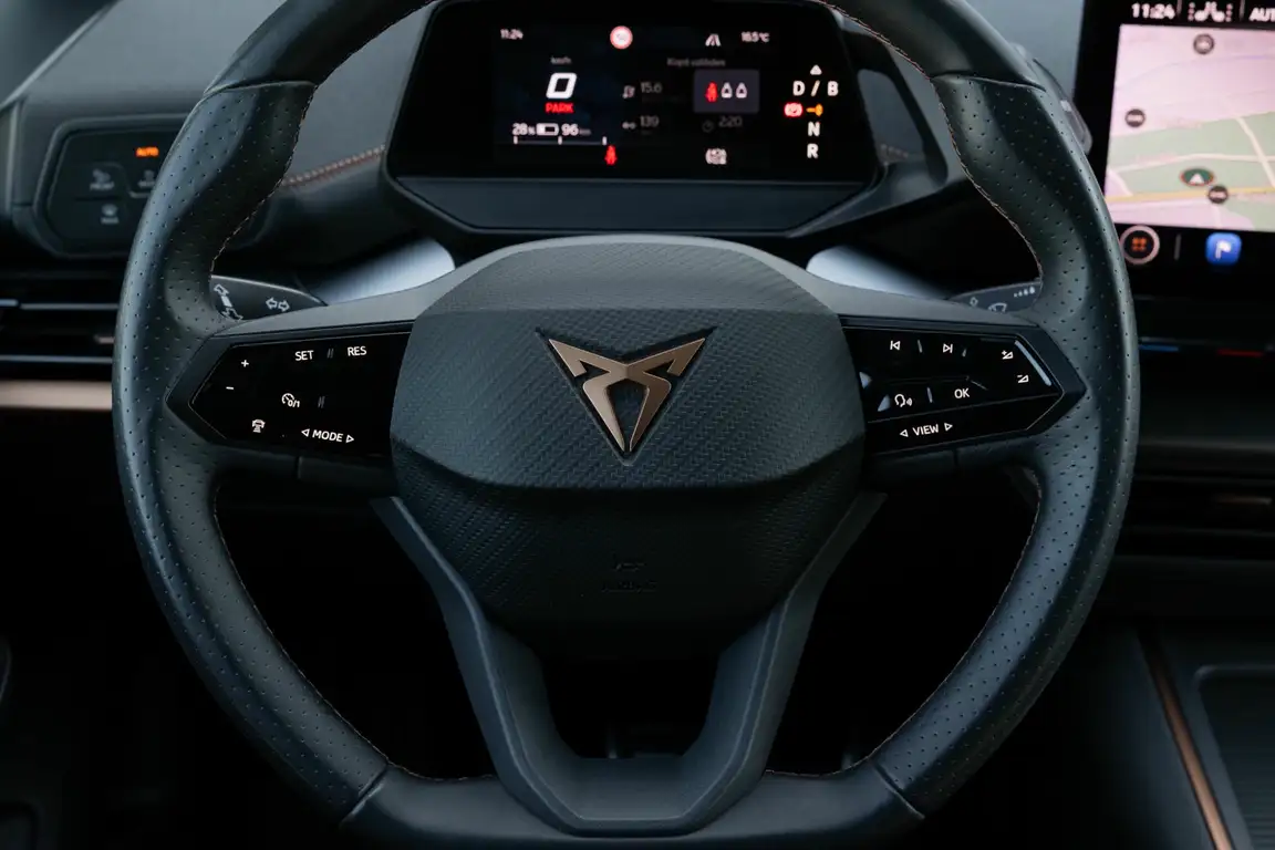 CUPRA BORN