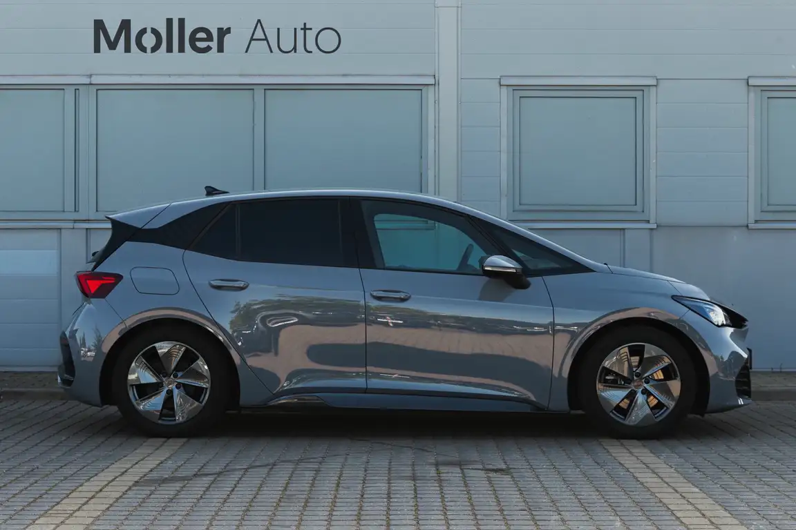 CUPRA BORN