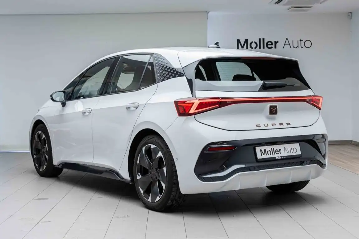 CUPRA BORN