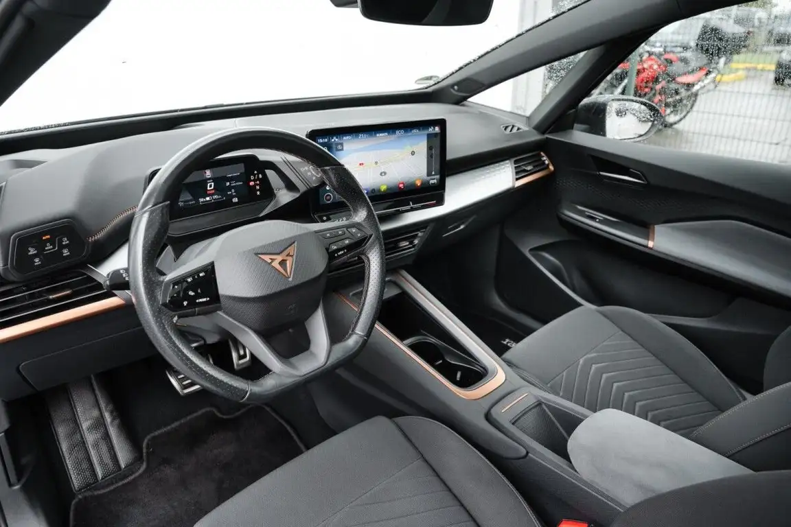 CUPRA BORN