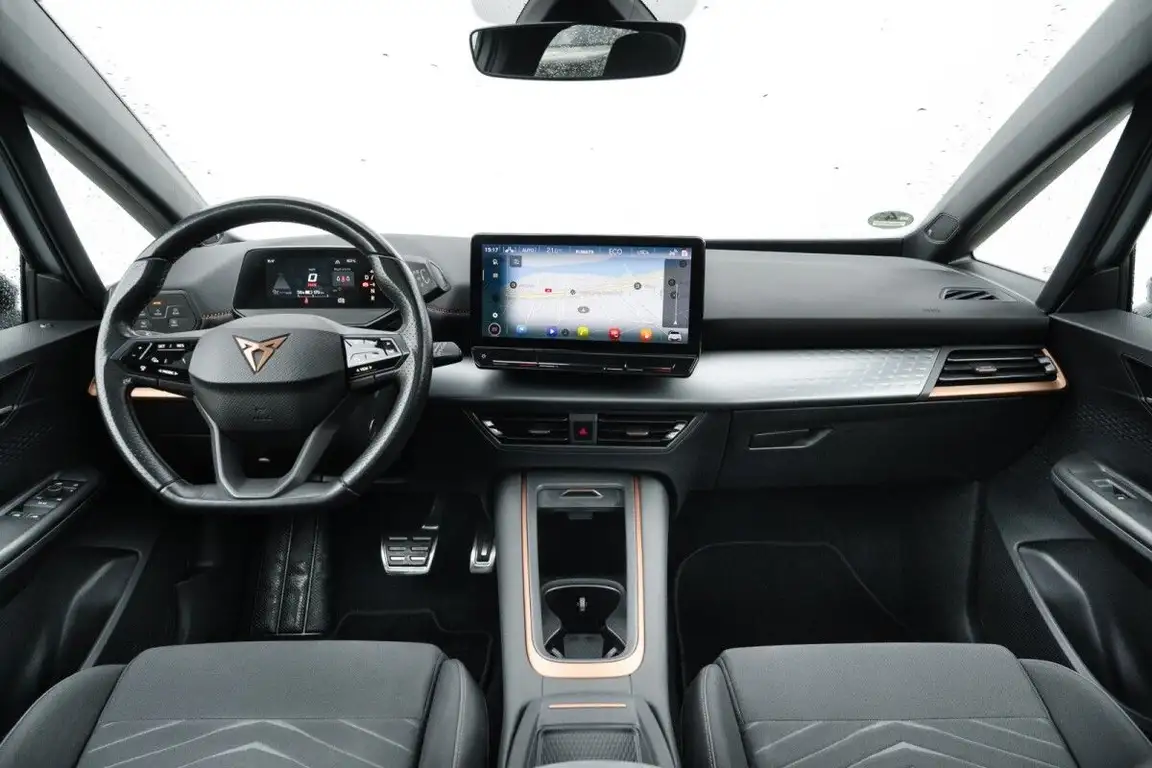 CUPRA BORN