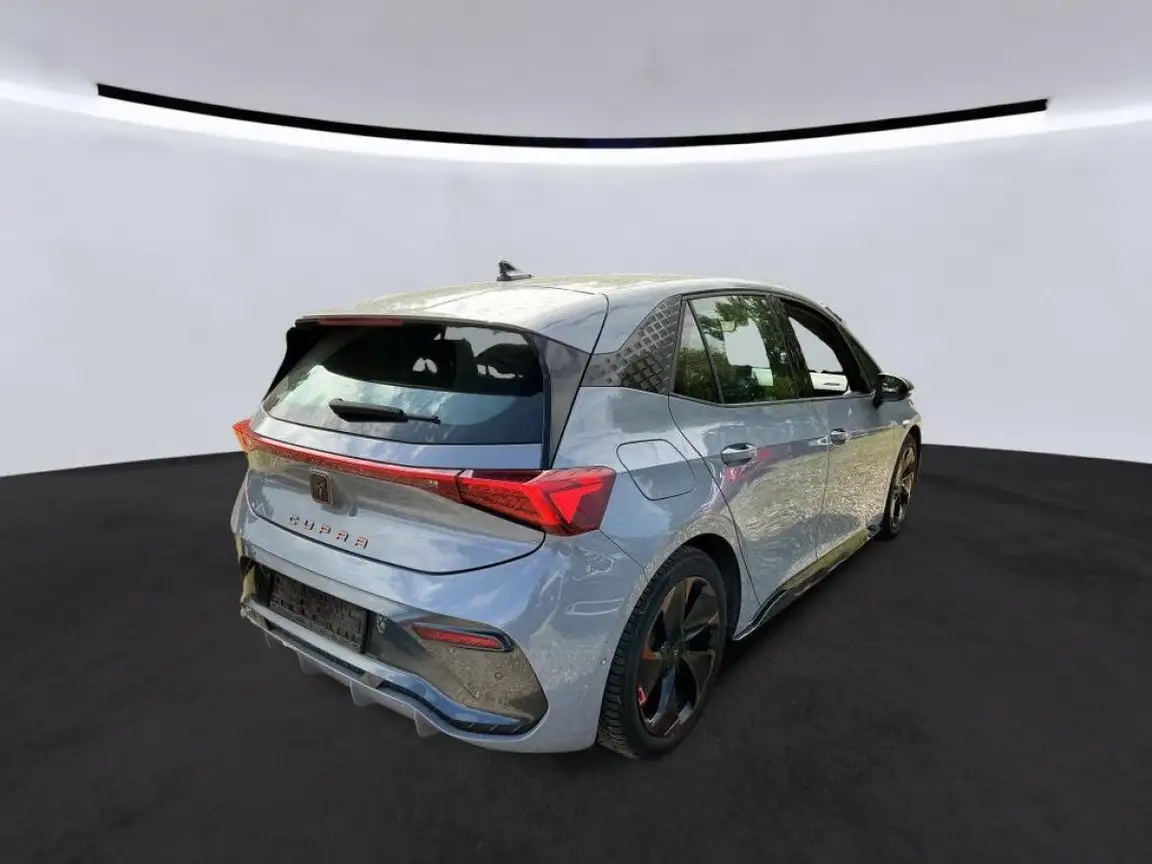 CUPRA BORN