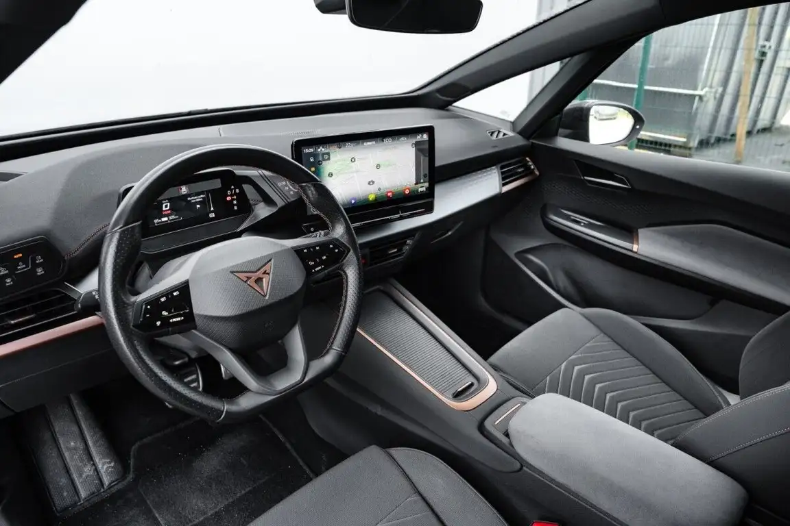 CUPRA BORN