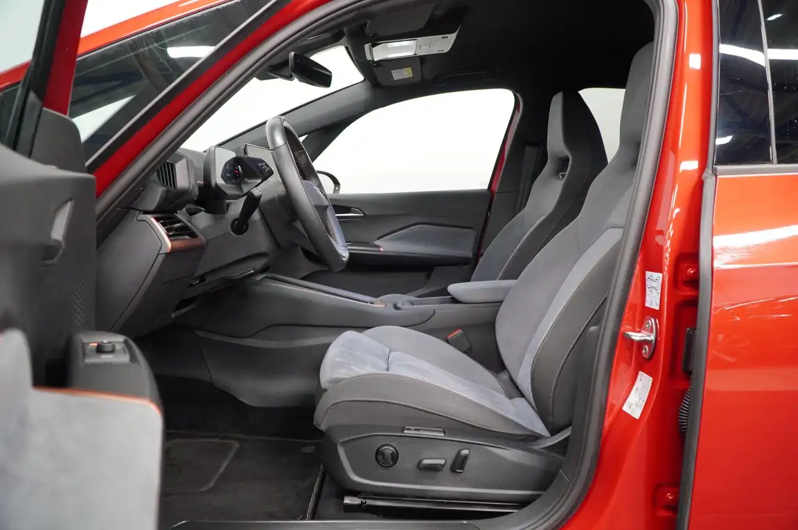 CUPRA BORN