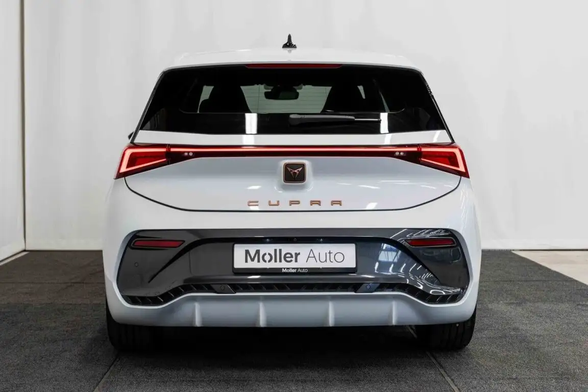 CUPRA BORN