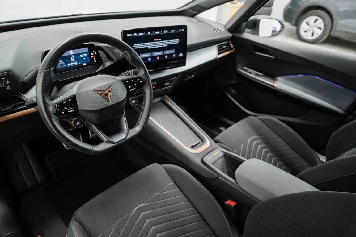 CUPRA BORN