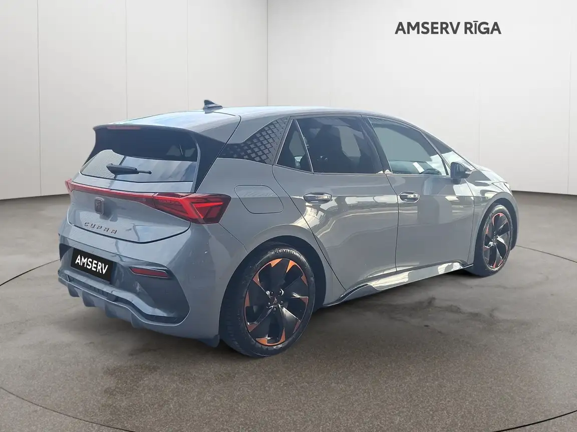 CUPRA BORN
