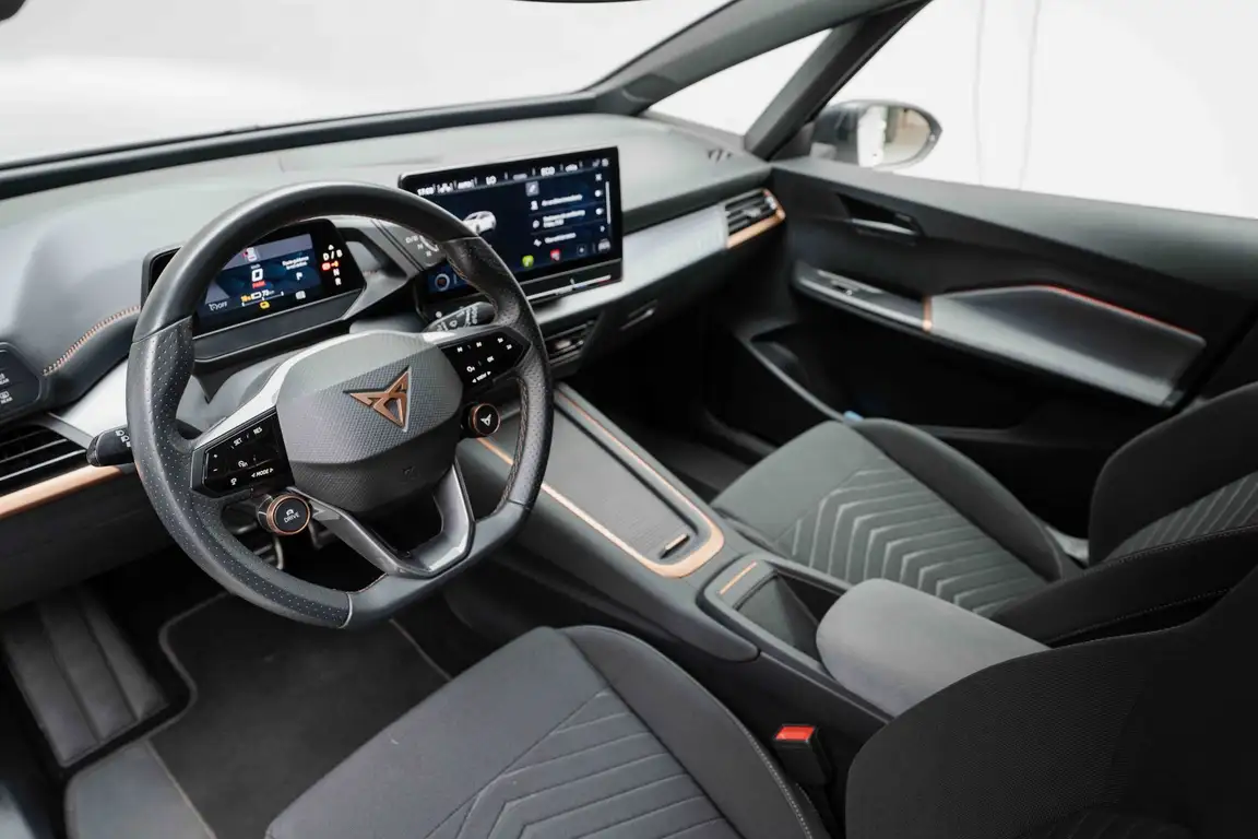 CUPRA BORN