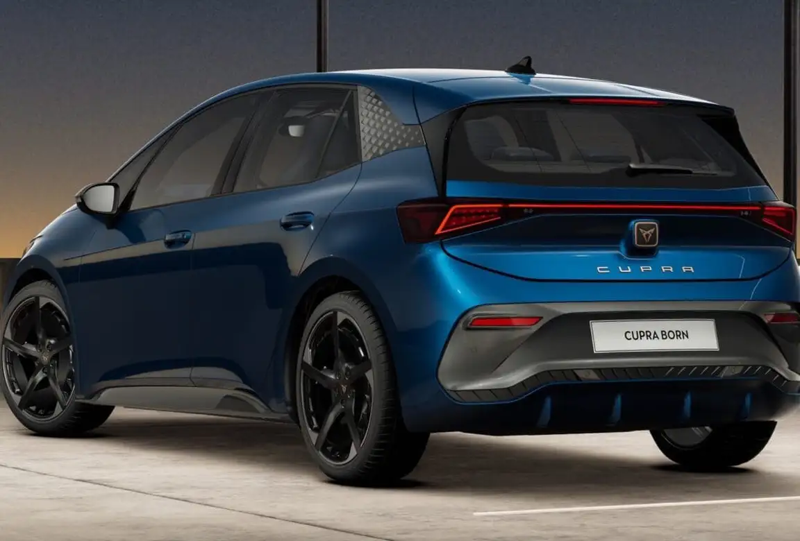 CUPRA BORN