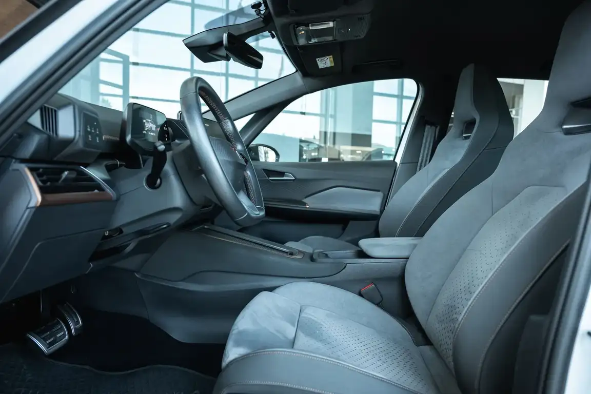 CUPRA BORN
