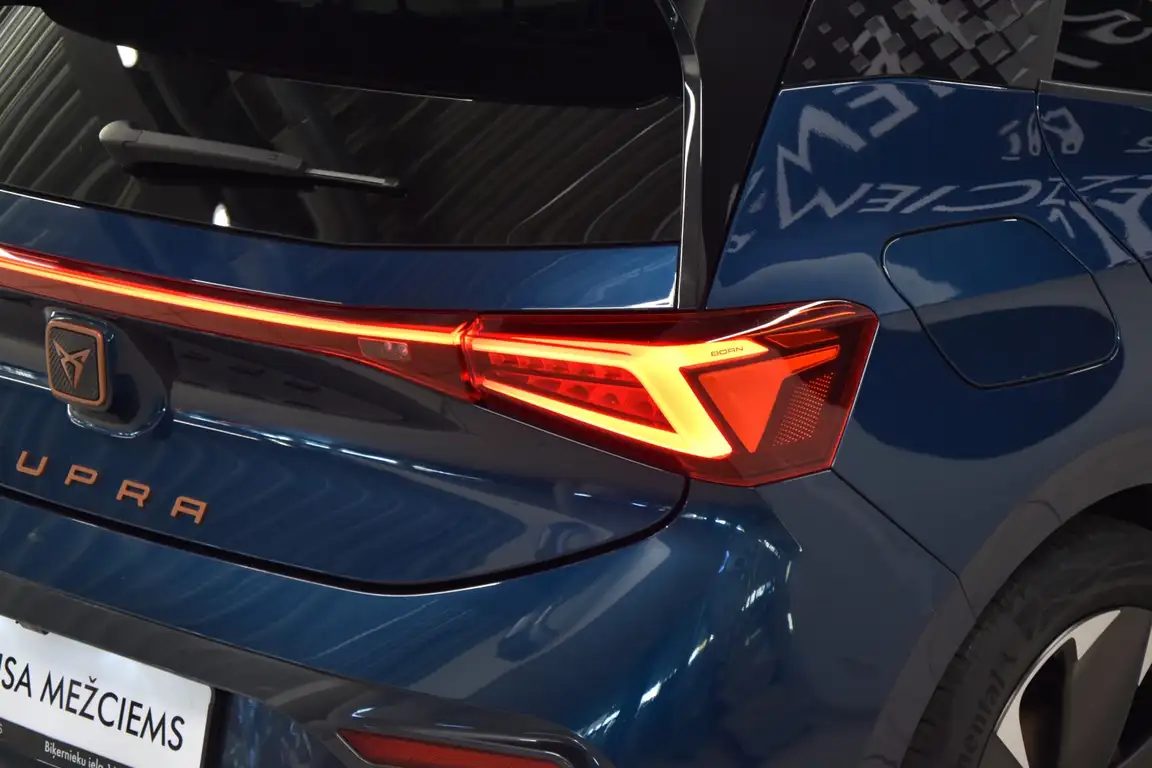 CUPRA BORN