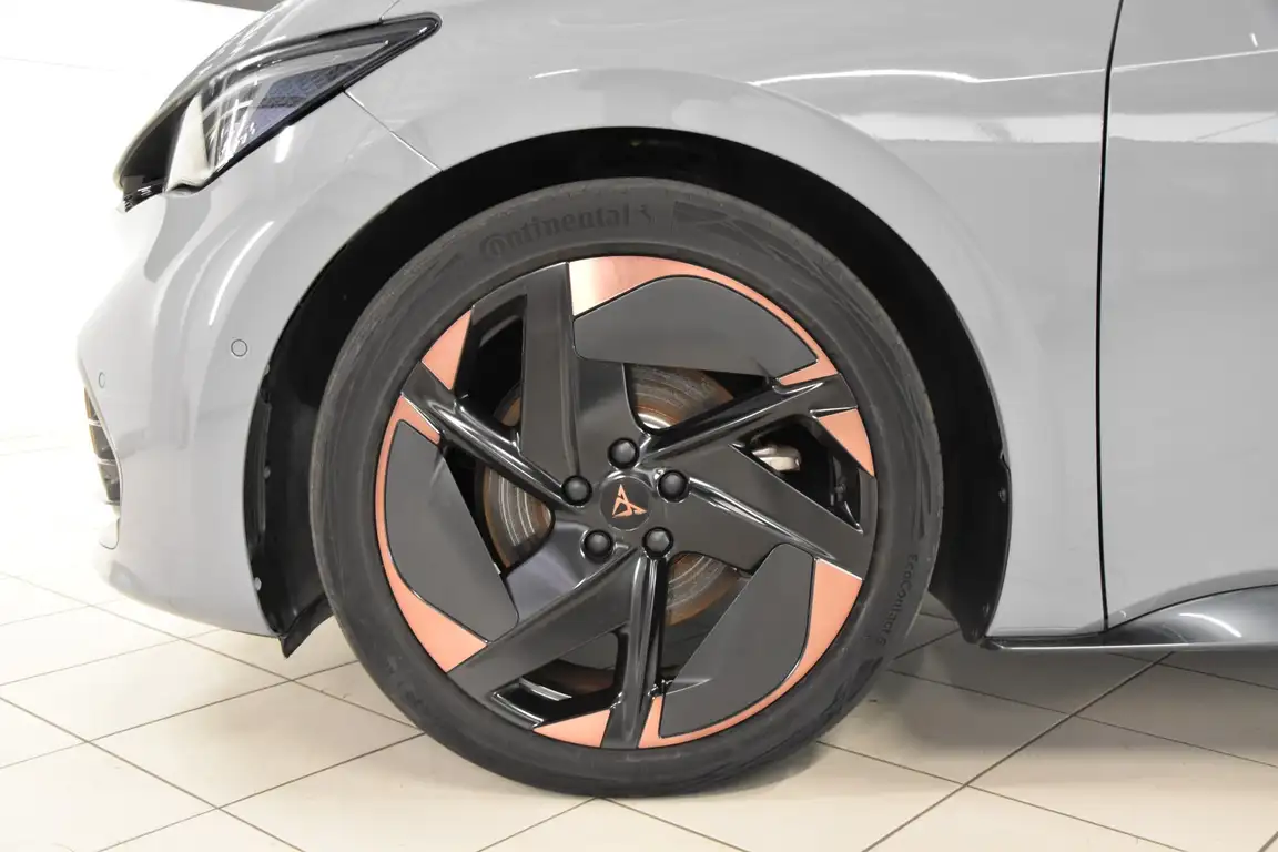 CUPRA BORN