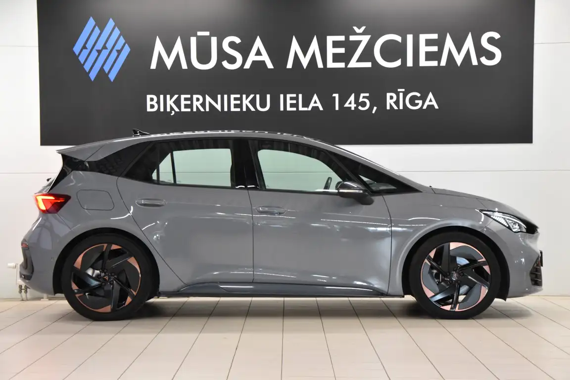 CUPRA BORN