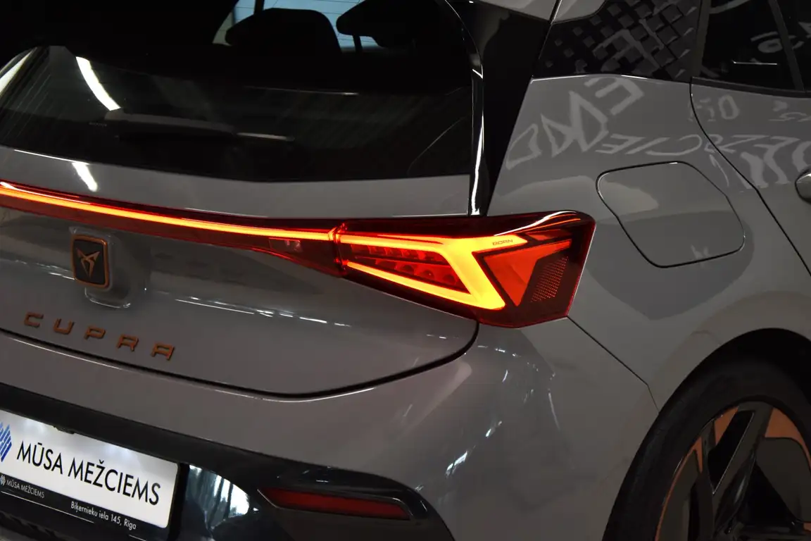 CUPRA BORN