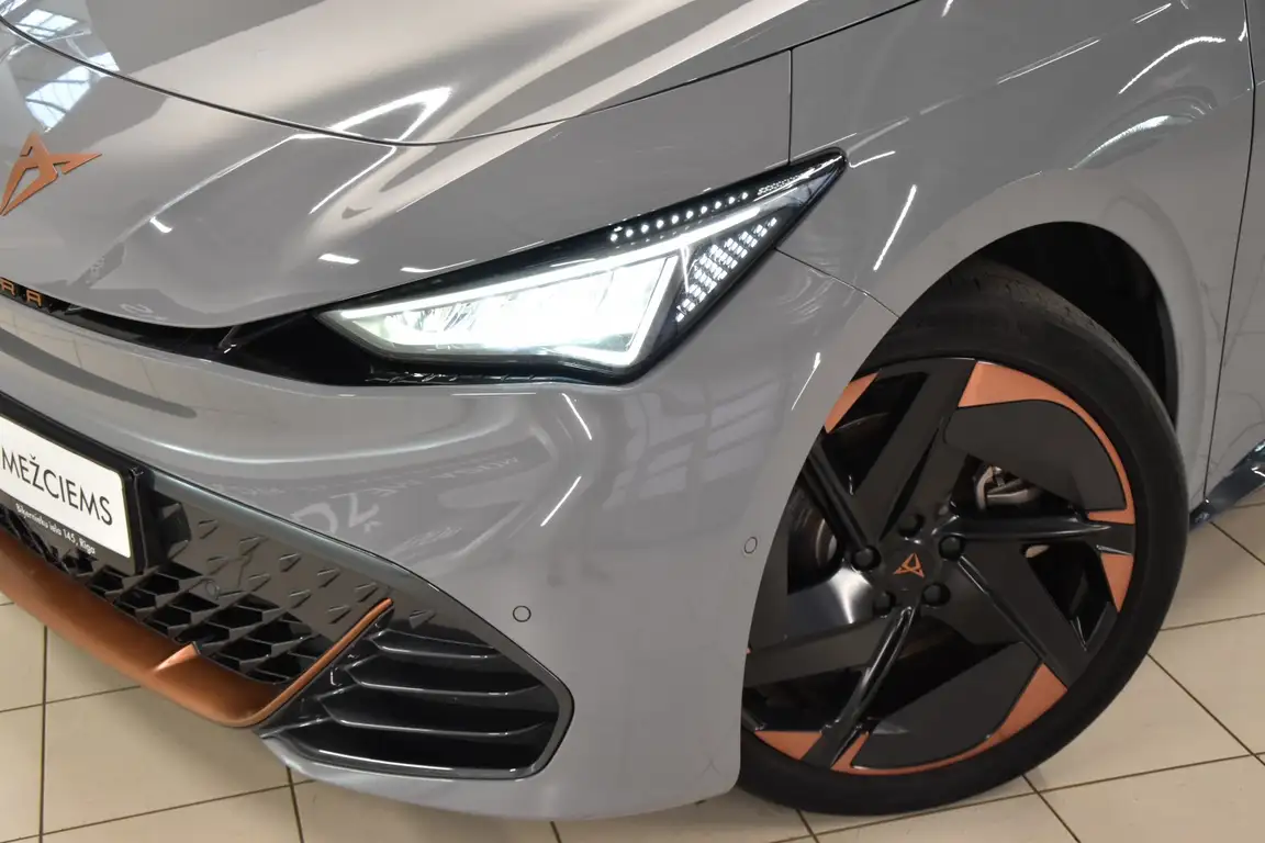 CUPRA BORN