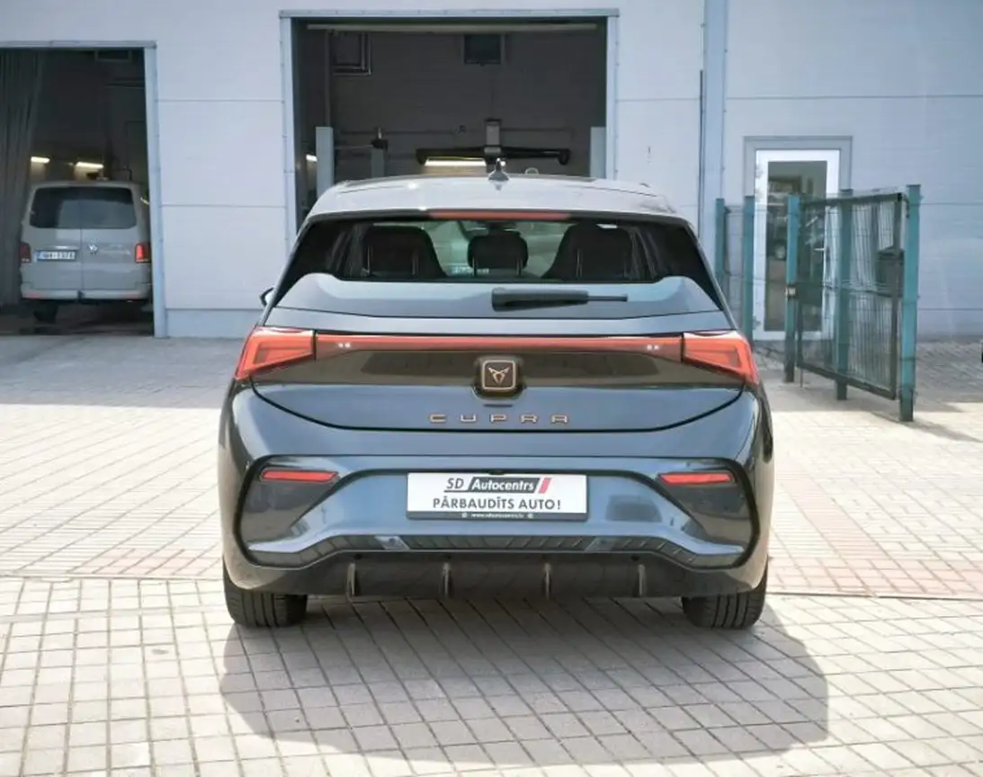 CUPRA BORN