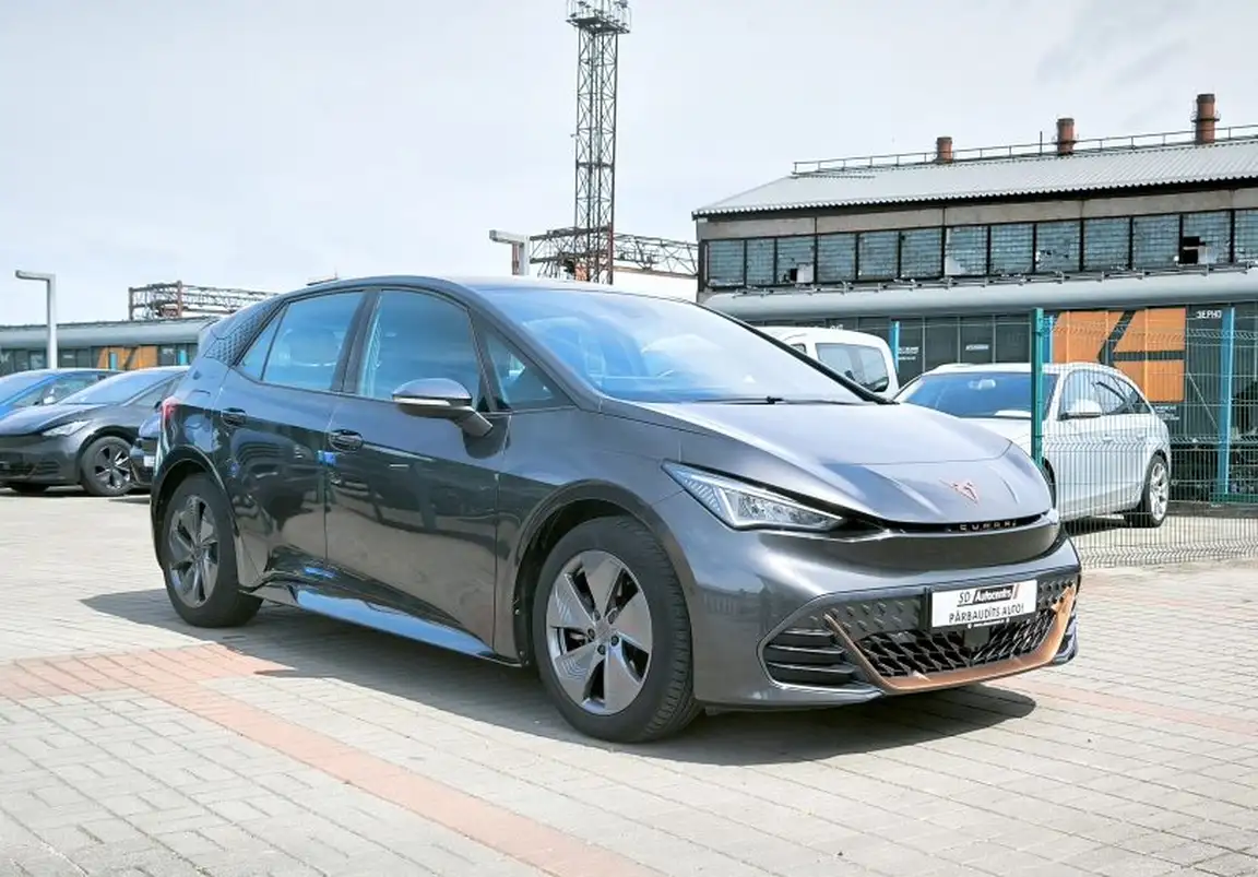 CUPRA BORN