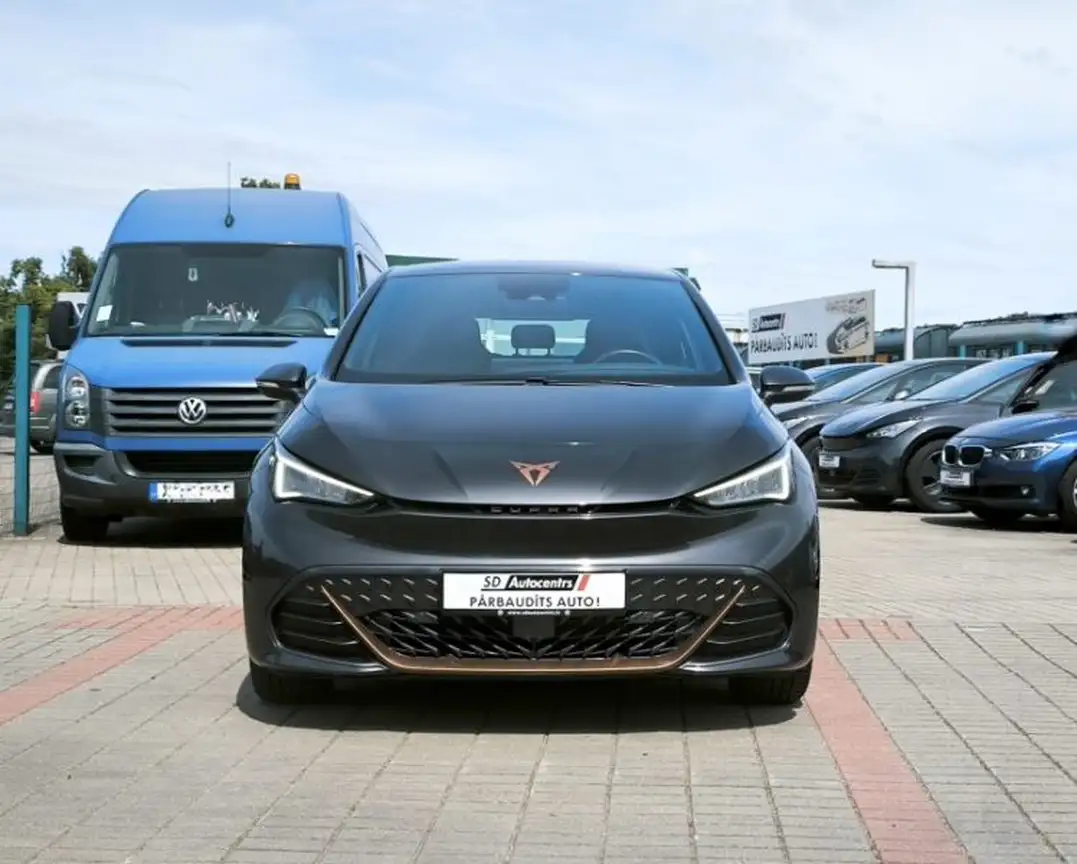 CUPRA BORN