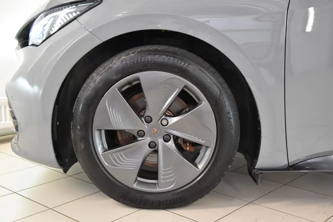 CUPRA BORN