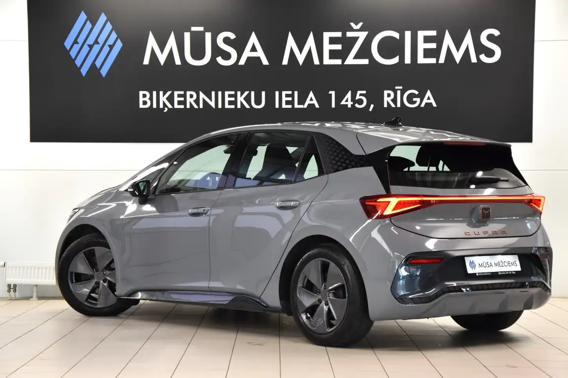 CUPRA BORN