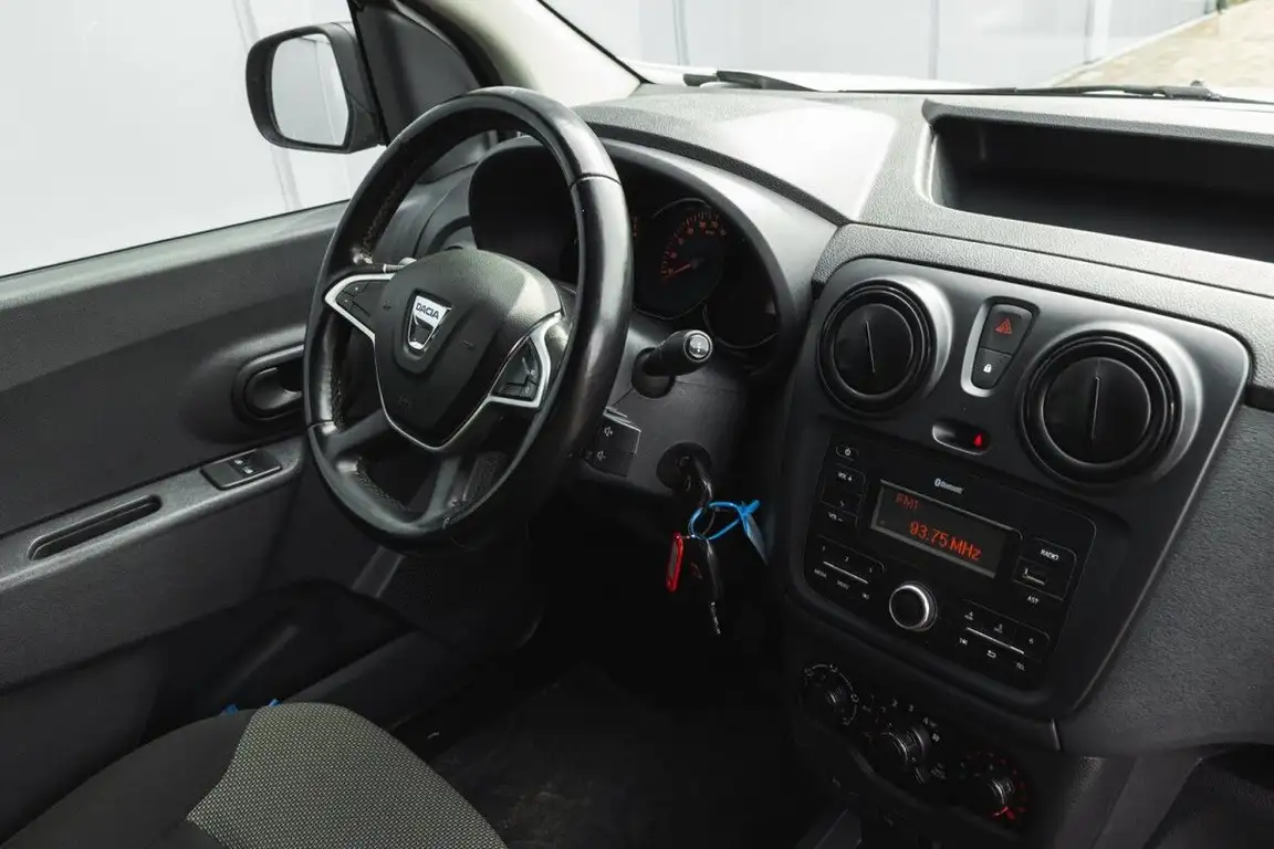 DACIA DOKKER