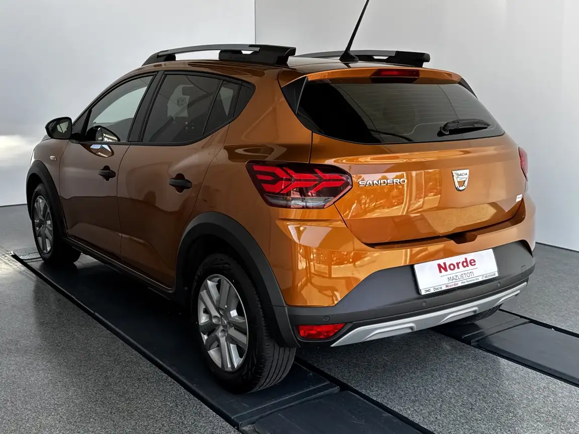 DACIA SANDERO