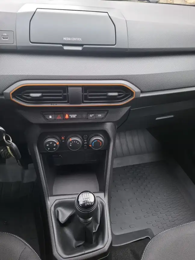 DACIA SANDERO