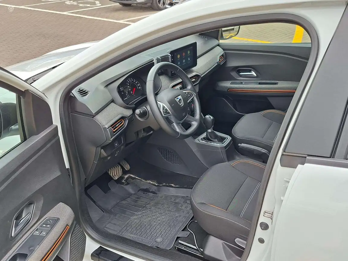 DACIA SANDERO