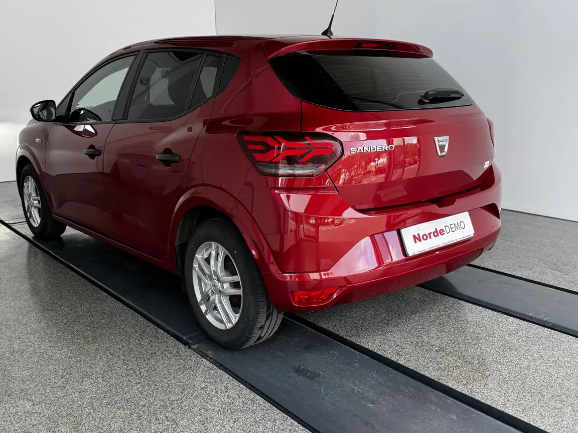 DACIA SANDERO