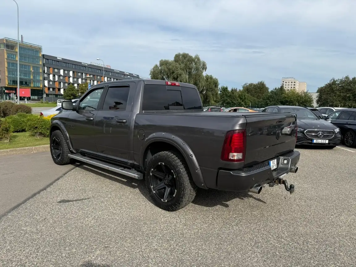 DODGE RAM