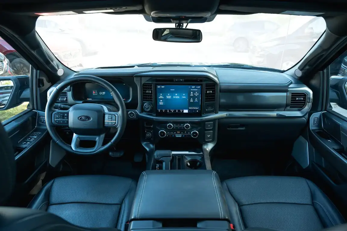 FORD F-150