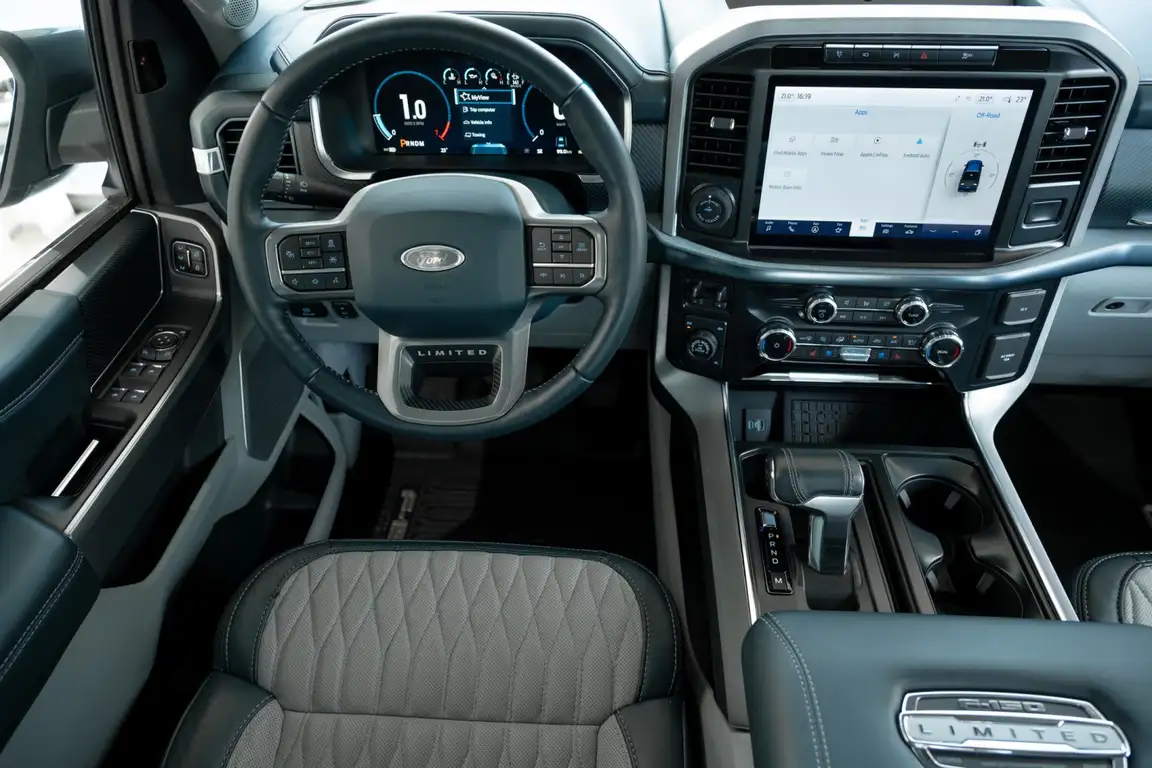 FORD F-150