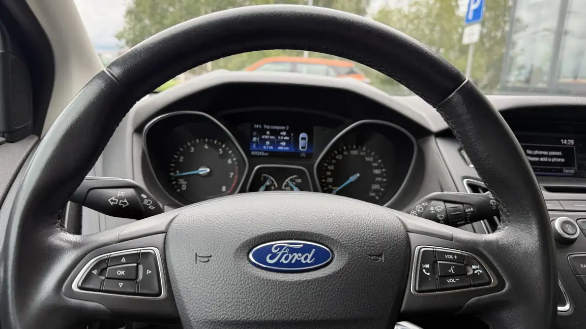 FORD FOCUS