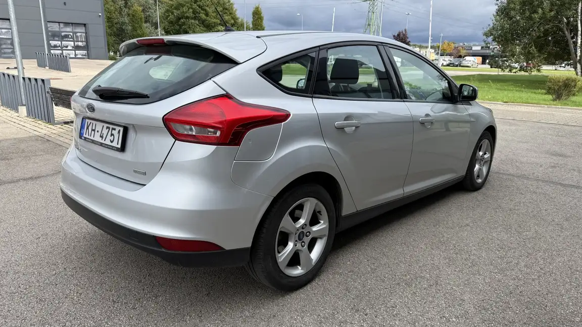FORD FOCUS