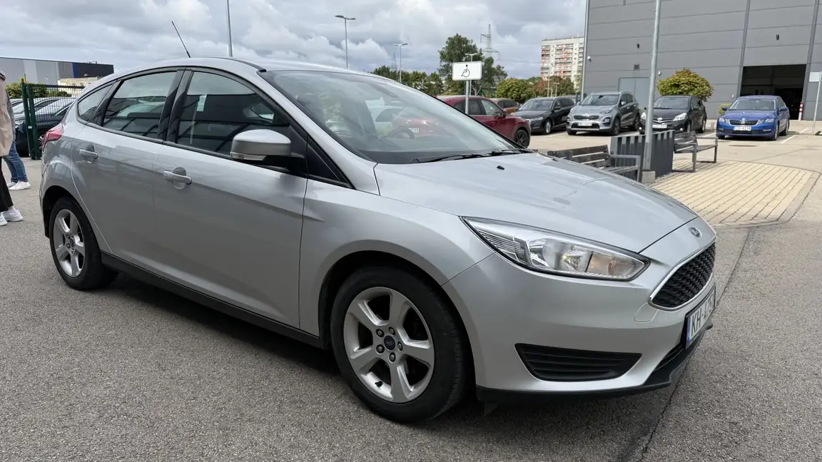 FORD FOCUS