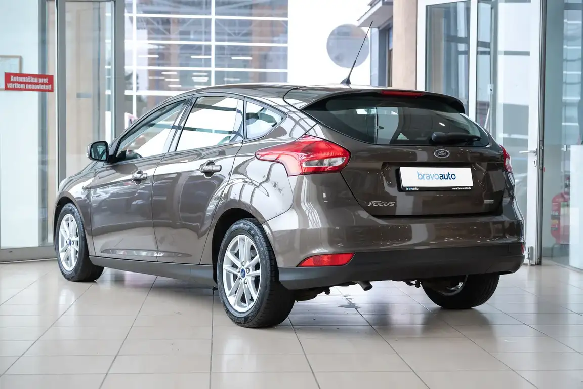 FORD FOCUS
