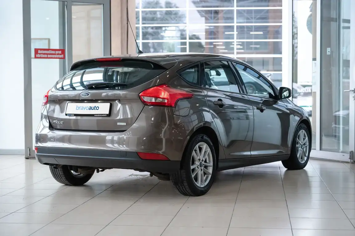 FORD FOCUS