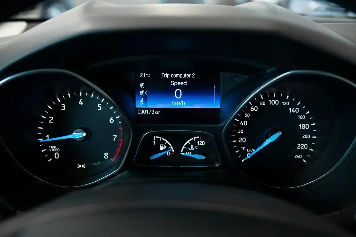 FORD FOCUS