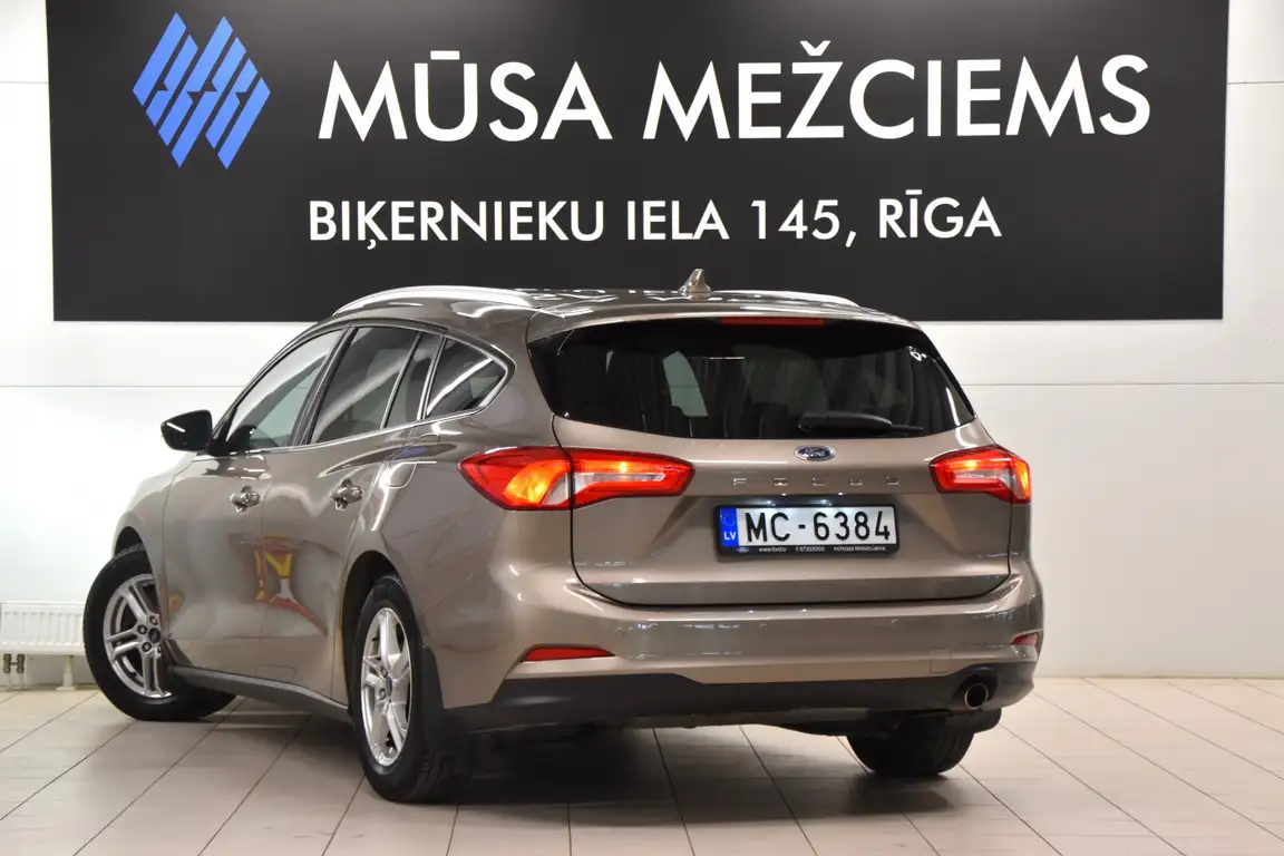 FORD FOCUS