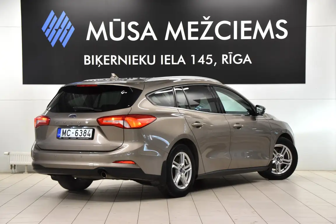 FORD FOCUS