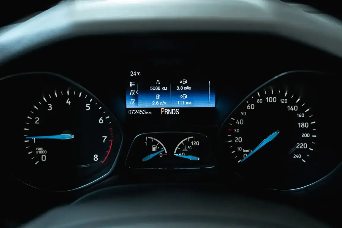 FORD FOCUS
