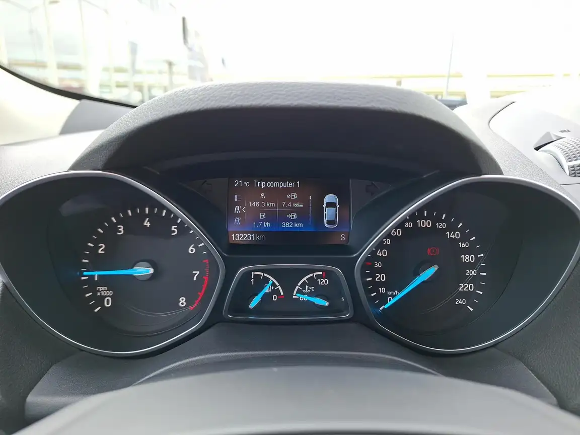 FORD KUGA