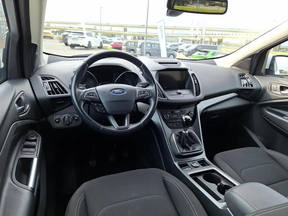 FORD KUGA