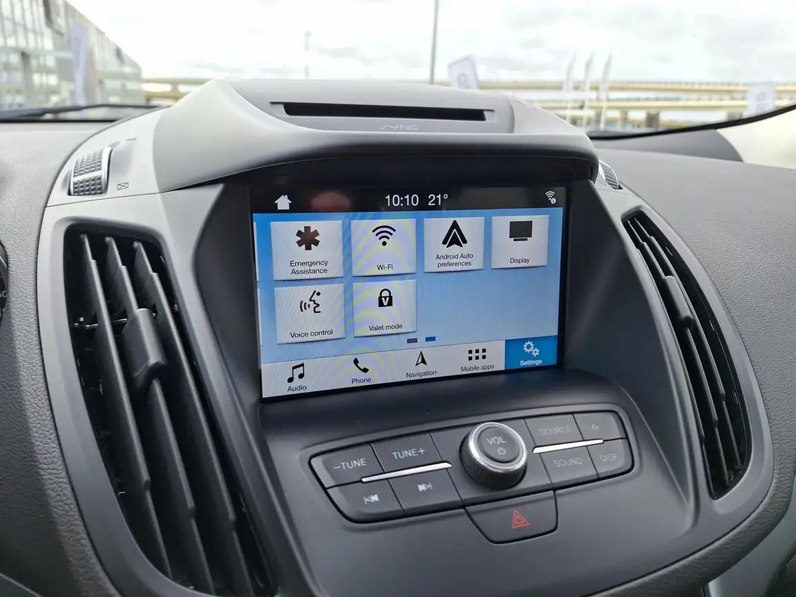 FORD KUGA