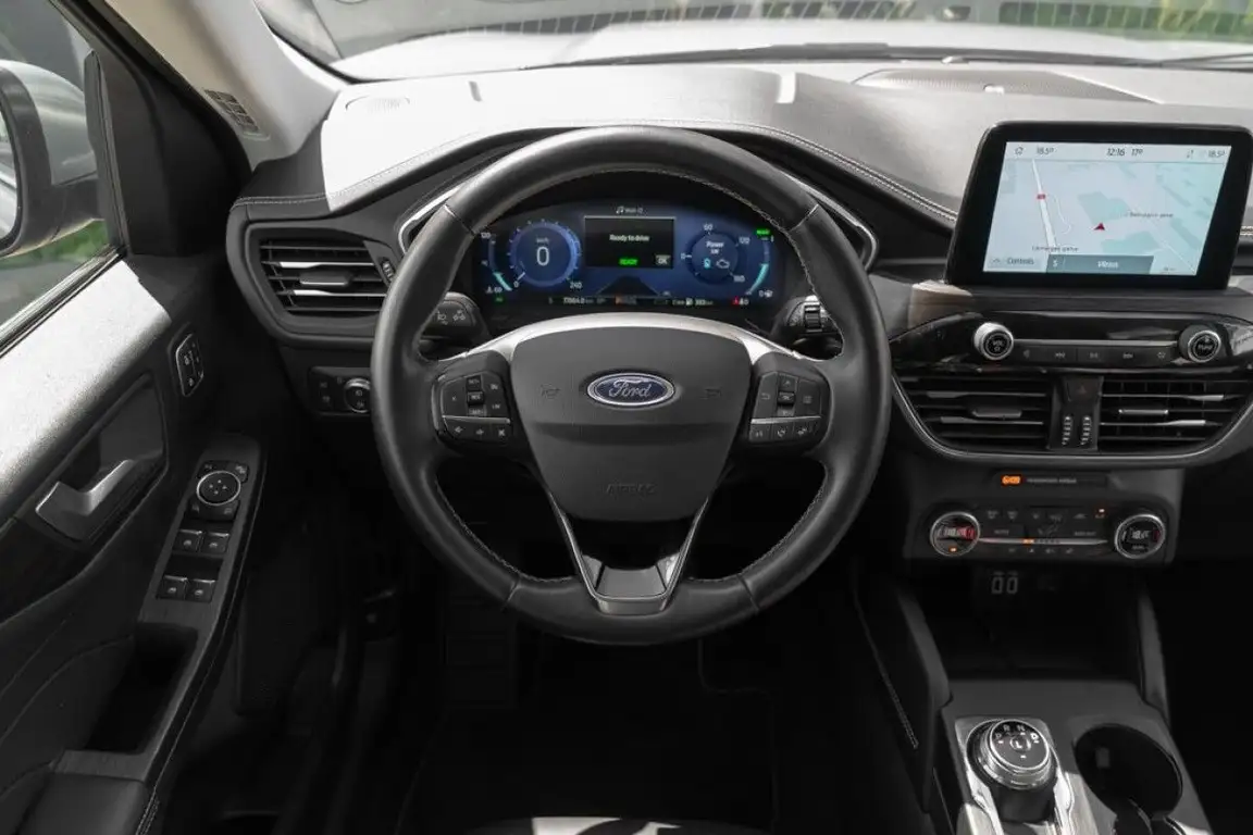 FORD KUGA