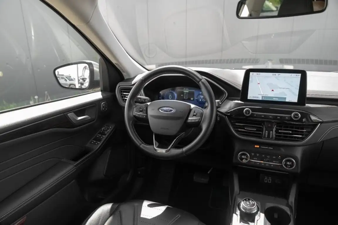 FORD KUGA