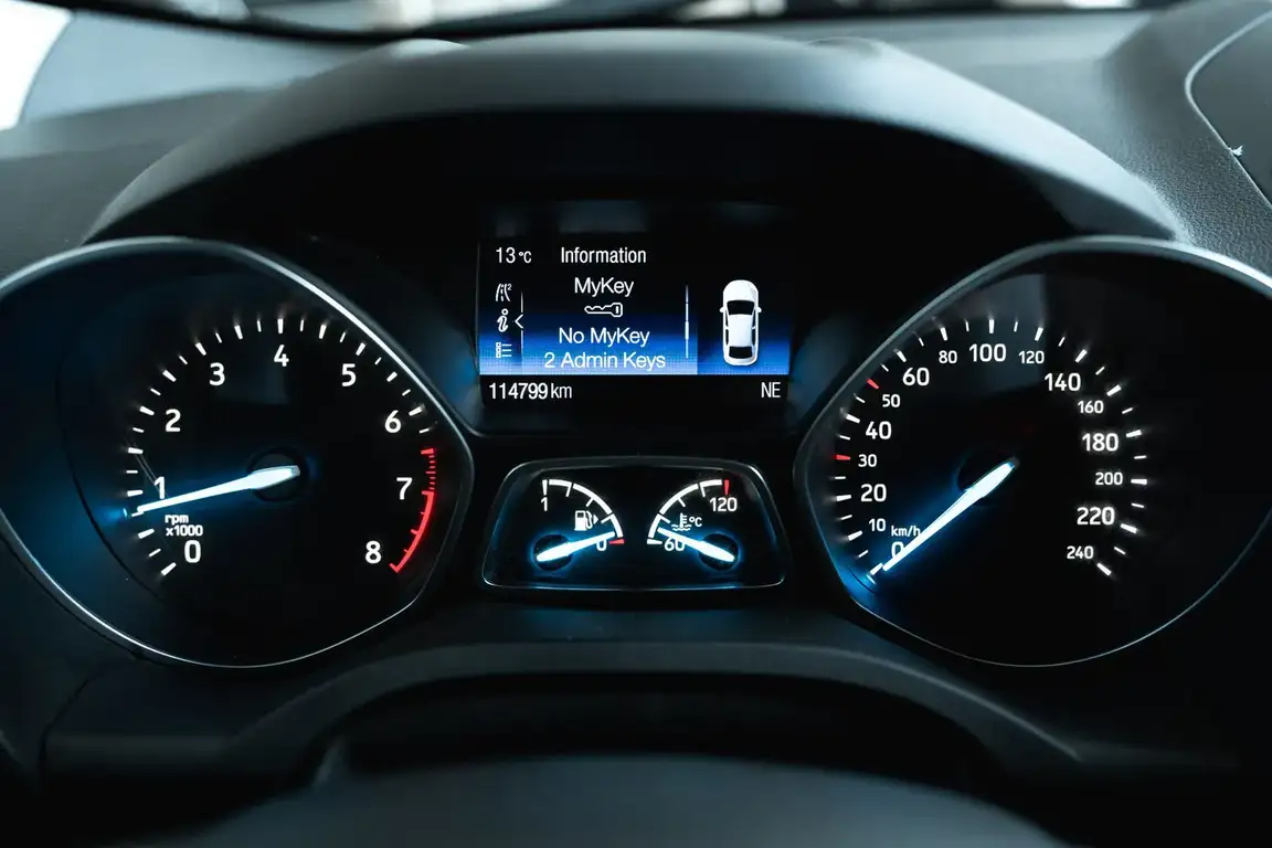FORD KUGA