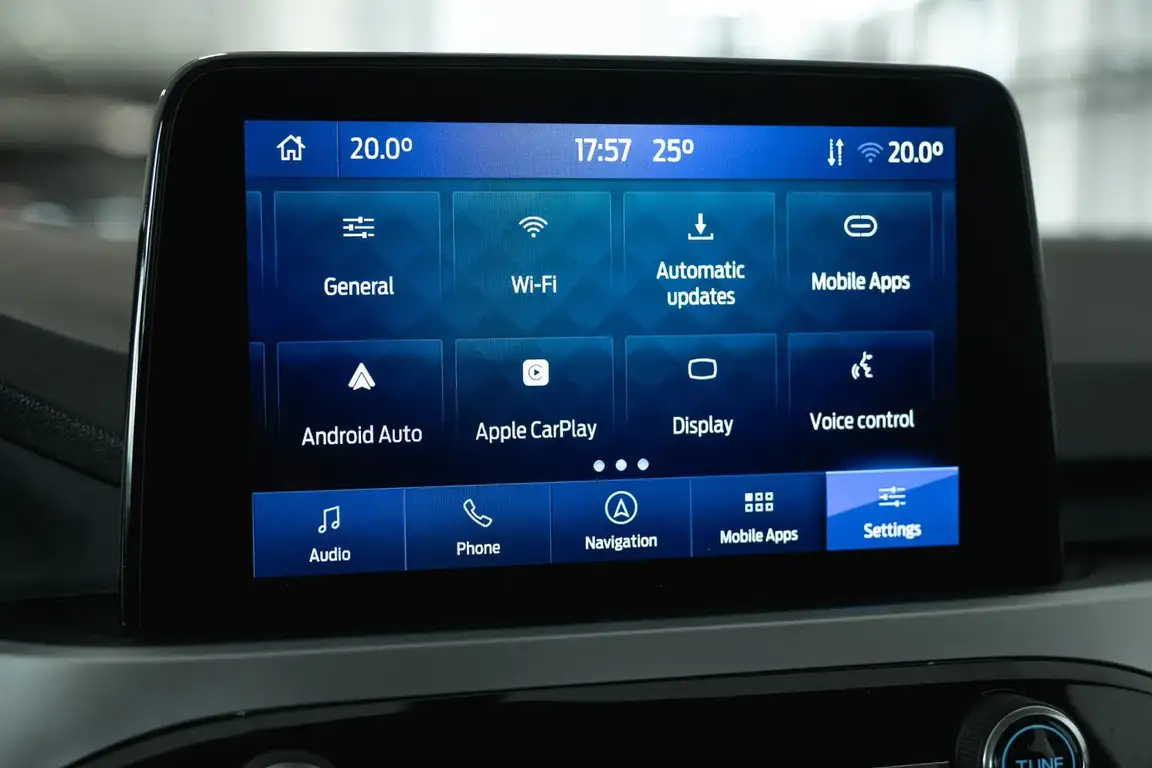 FORD KUGA