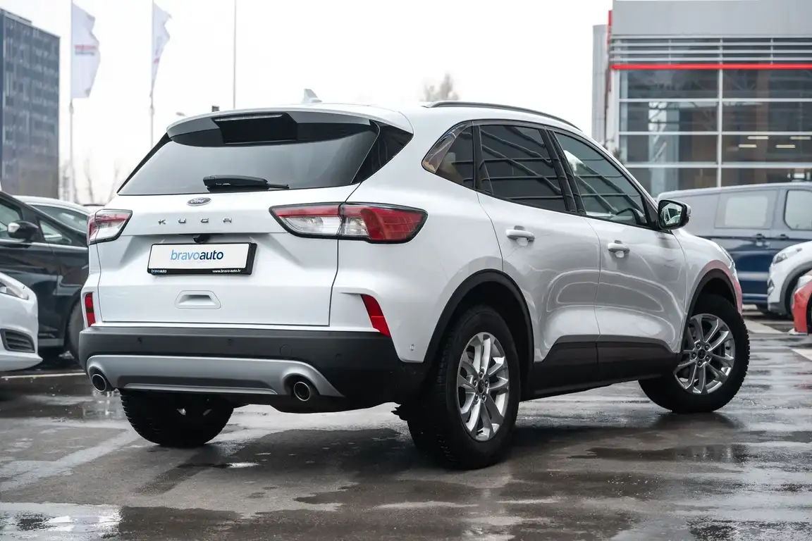 FORD KUGA
