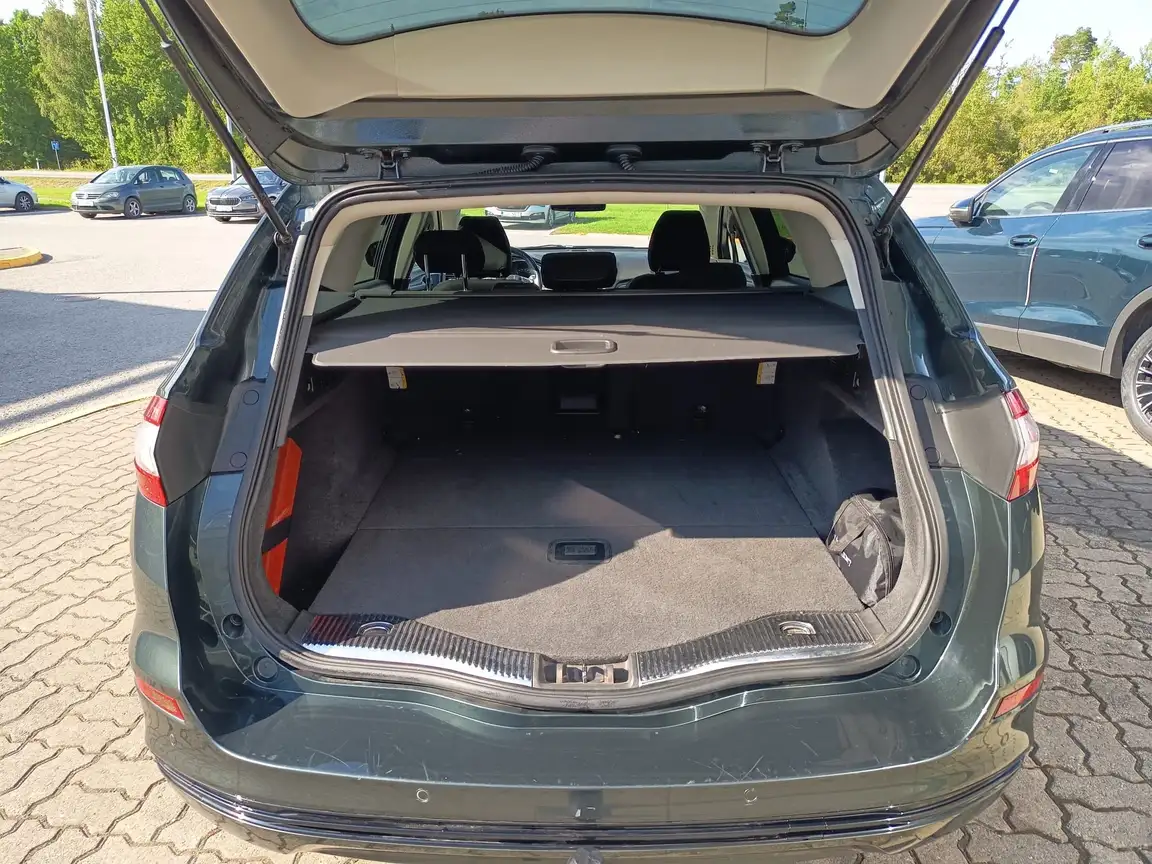 FORD MONDEO